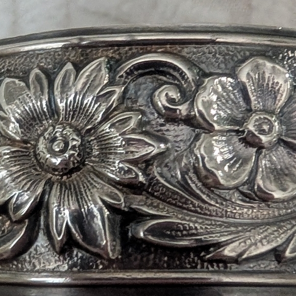 S.Kirk & Son Vintage Sterling Repousse Wide Cuff Bracelet Rose Floral Romantic - Picture 5 of 7